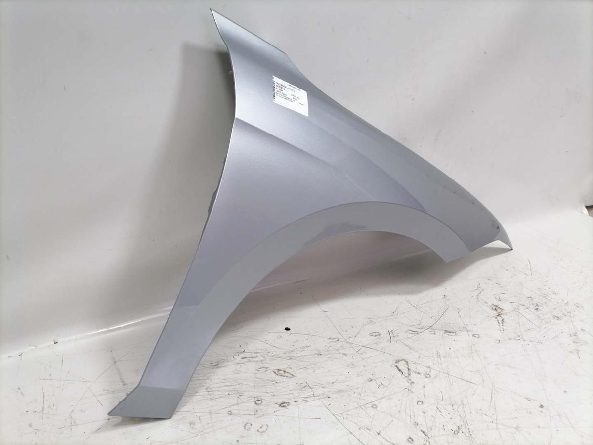 VW Passat B9 original Kotfl&uuml;gel vorn rechts LM7P Oyster Silver Bj.2024